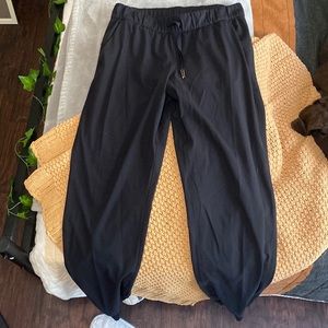 Lululemon Joggers size 6